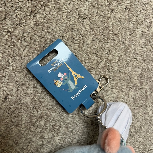 Ratatouille Keychain , official Disney merch - Picture 3 of 7